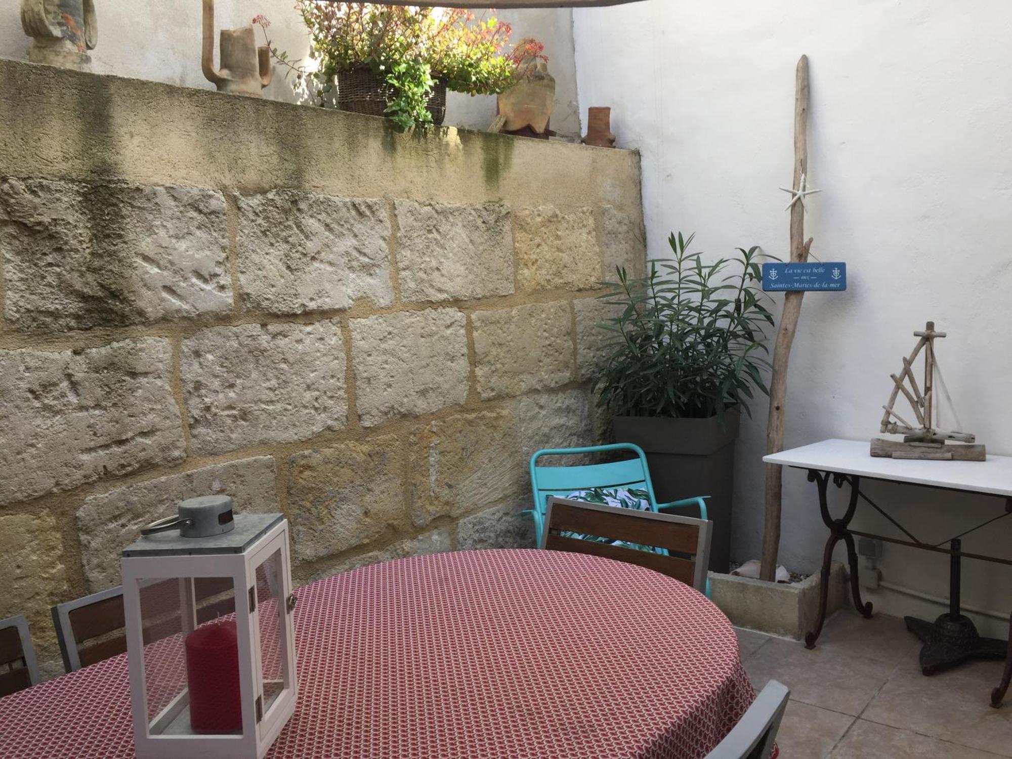 Maison Au Bord De Mer Saintes-Maries-de-La-Mer Exterior foto